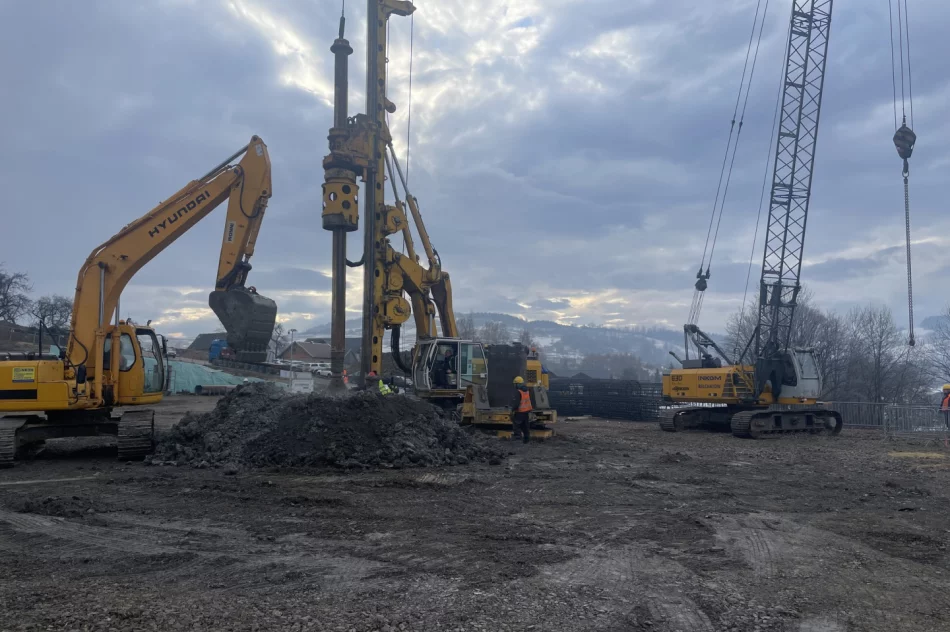 Rozpoczęła się budowa nowego odcinka linii kolejowej Tymbark-Szczyrzyc, a w niej dwa tunele - zdjęcie 3