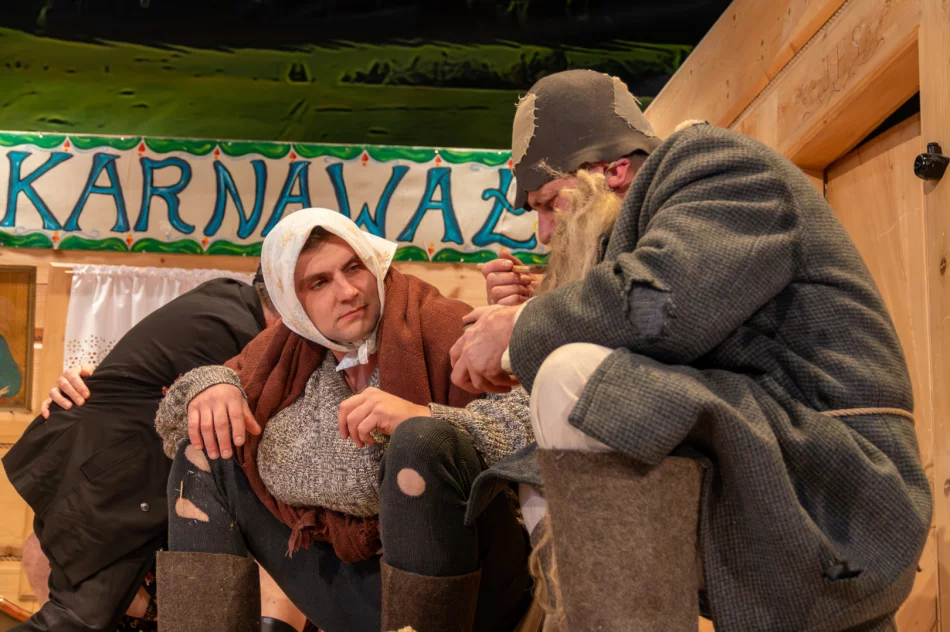 Grupa Kolędnicza „Z Turoniem” z Pisarzowej na I miejscu w 54. Góralskim Karnawale - zdjęcie 12