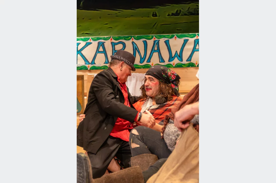 Grupa Kolędnicza „Z Turoniem” z Pisarzowej na I miejscu w 54. Góralskim Karnawale - zdjęcie 13