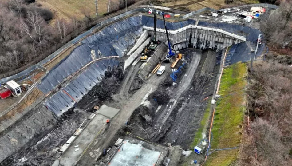 Tarcze TBM zbliżają się do wylotu tunelu - zdjęcie 1