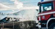 Samochód spłonął w garażu - zdjęcie 4