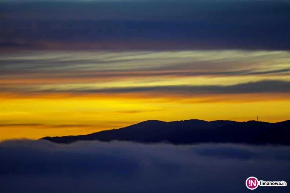 Mglisty poranek w Beskidzie Wyspowym - zdjęcie 2