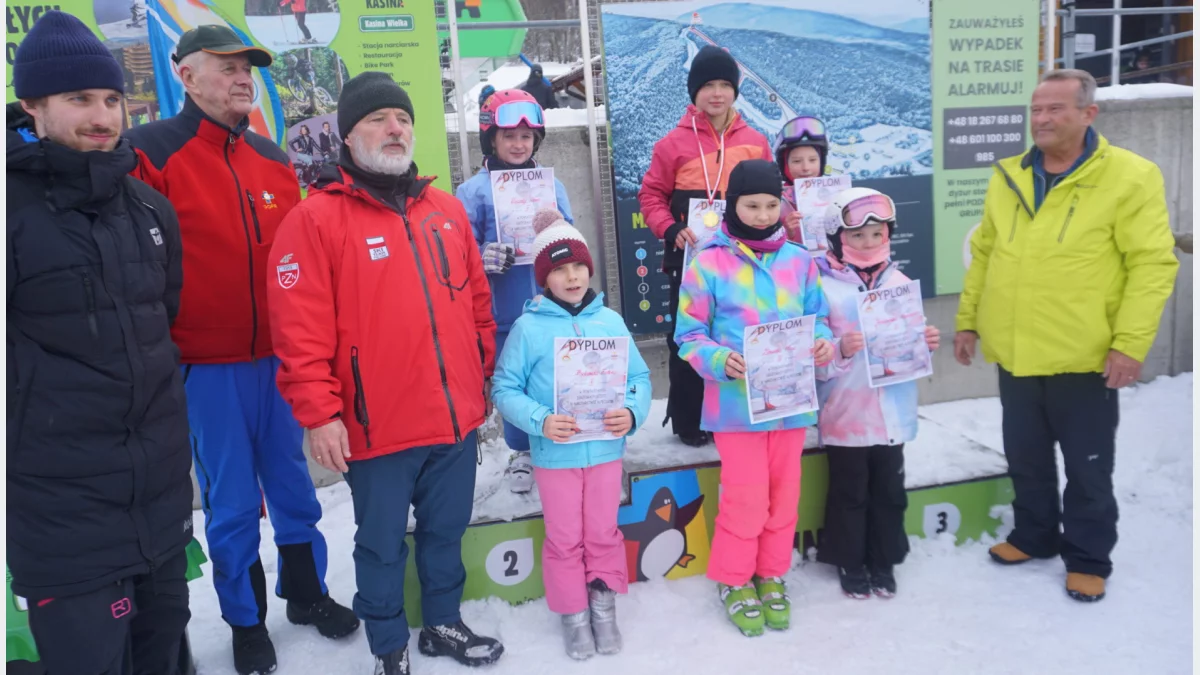 Szkoły rywalizowały w narciarstwie alpejskim/Fot.: MOS Limanowa
