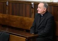 Biskup Andrzej Jeż: ubolewam i przepraszam wszystkie osoby skrzywdzone - zdjęcie główne