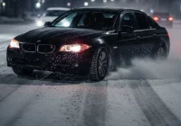 ​Driftował BMW na skrzyżowaniu. Dostał mandat i punkty za brawurę - zdjęcie główne