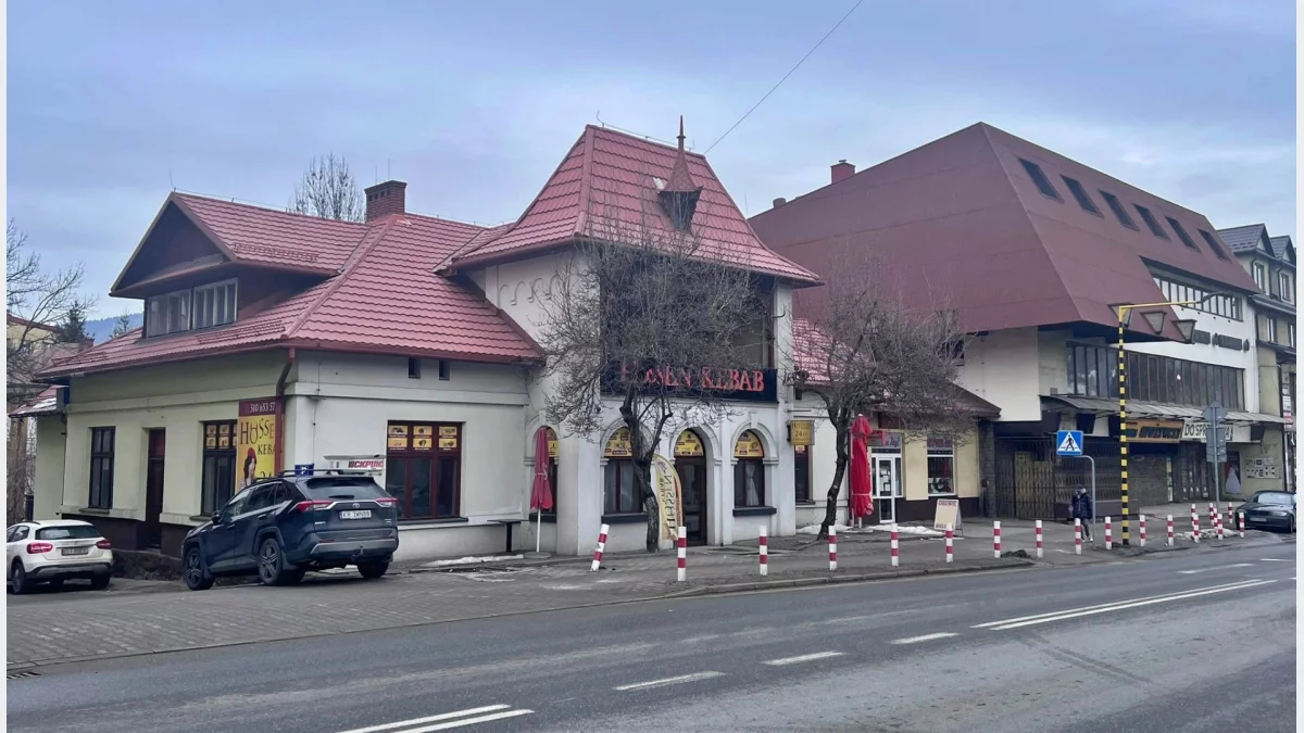 Ul. M.M. Kolbego w Mszanie Dolnej, budynek restauracji "Magnolia" należący do GS "Samopomoc Chłopska"