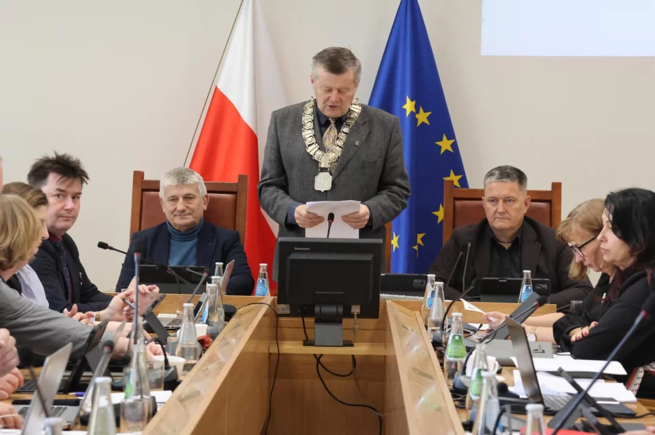 XXVI Sesja Rady Miasta Limanowa. Decyzje finansowe, opieka nad najmłodszymi i trudna sytuacja wokół LDK - zdjęcie 3