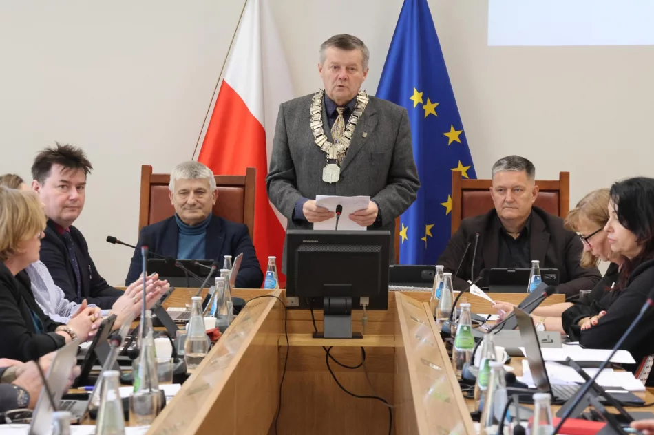 XXVI Sesja Rady Miasta Limanowa. Decyzje finansowe, opieka nad najmłodszymi i trudna sytuacja wokół LDK - zdjęcie 4