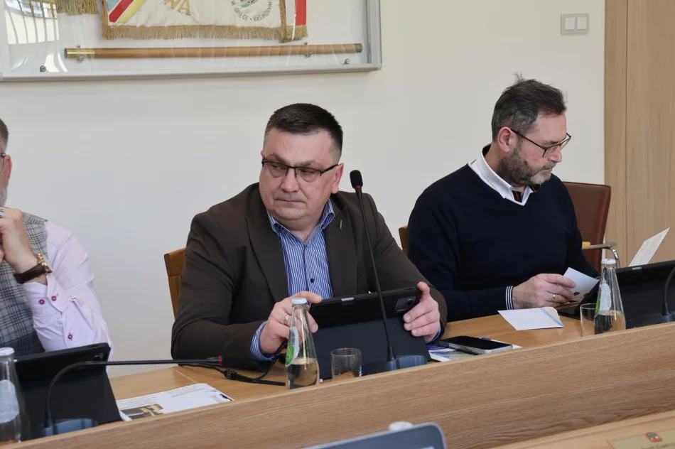 XXVI Sesja Rady Miasta Limanowa. Decyzje finansowe, opieka nad najmłodszymi i trudna sytuacja wokół LDK - zdjęcie 9