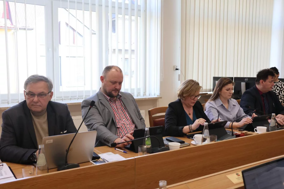 XXVI Sesja Rady Miasta Limanowa. Decyzje finansowe, opieka nad najmłodszymi i trudna sytuacja wokół LDK - zdjęcie 11