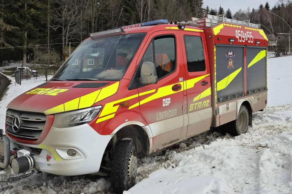 Pożar z trudnym dojazdem na szczycie góry - zdjęcie 7