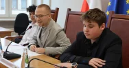 Nowi radni i ambitne plany. Młodzieżowa rada po sesji - zdjęcie 2