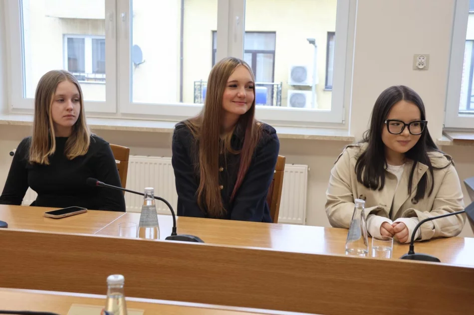 Nowi radni i ambitne plany. Młodzieżowa rada po sesji - zdjęcie 7