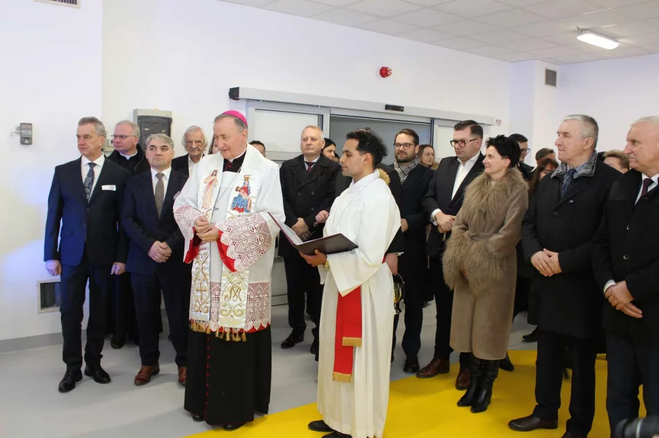 Nowoczesny SOR i wsparcie dla ratownictwa! Burmistrz Miasta Limanowa na uroczystości w Szpitalu Powiatowym w Limanowej - zdjęcie 4