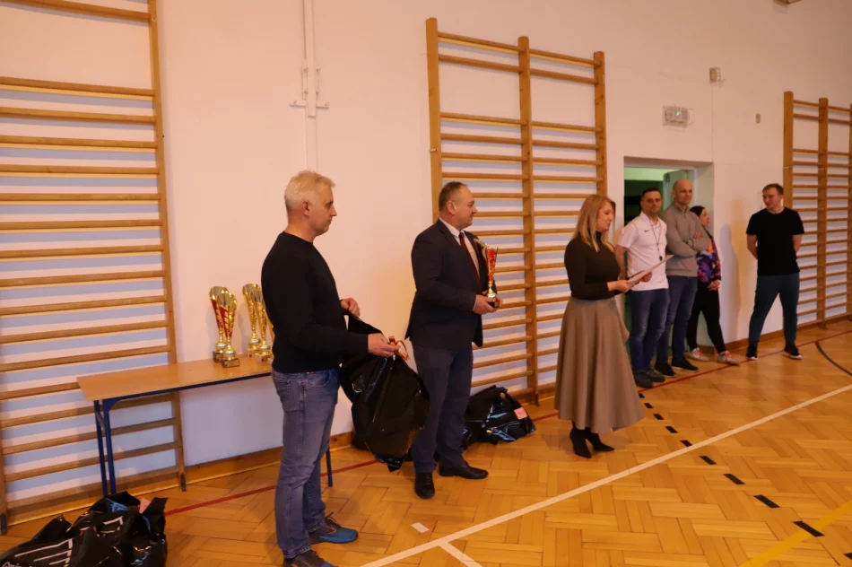 Mordarka i Pisarzowa Mistrzami Gminy Limanowa w Siatkówce Młodzieży - zdjęcie 15