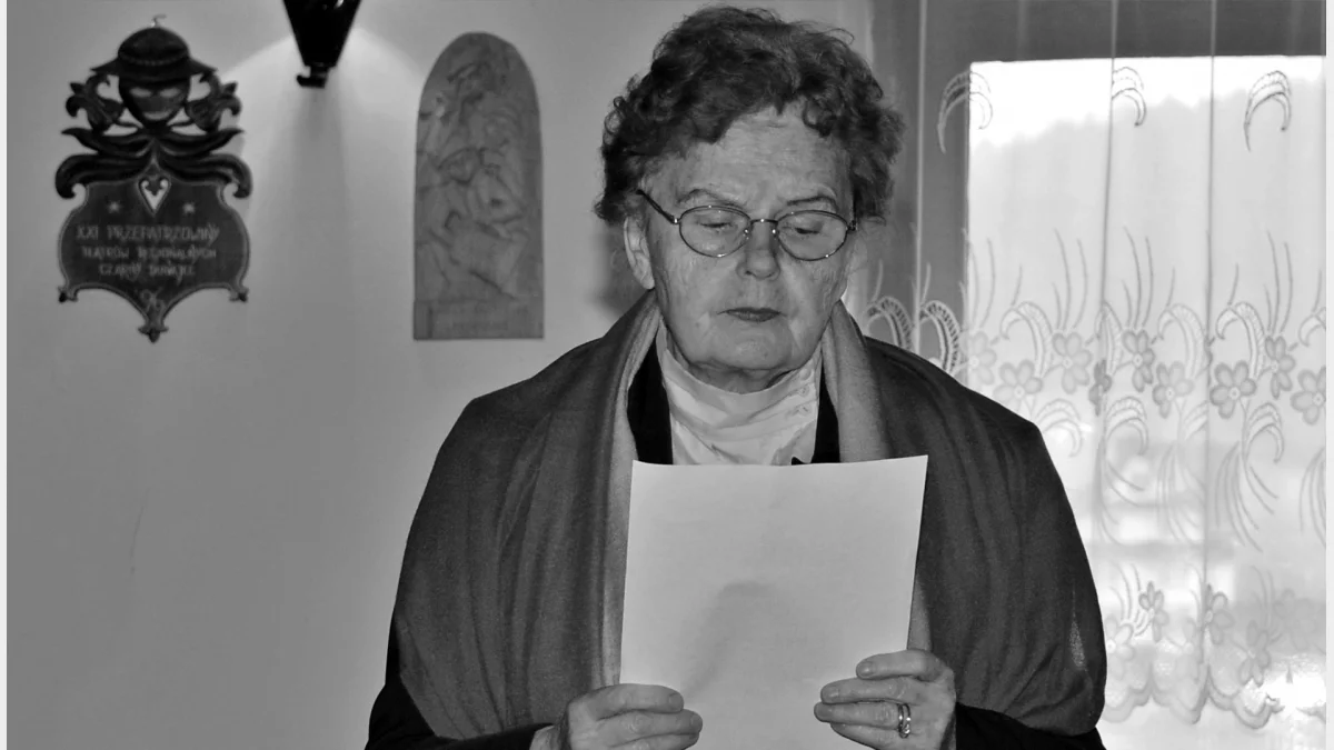 Portret prof. dr hab. Józefy Kobylińskiej, wybitnej językoznawczyni pochodzącej z Mszany Dolnej