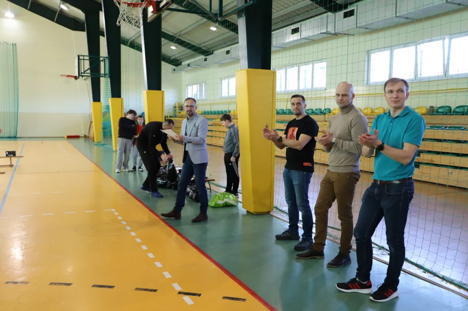 Pisarzowa i Mordarka Mistrzami Gminy Limanowa w Siatkówce Dzieci - zdjęcie 12