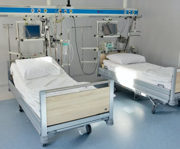 Szpitale toną w długach. Limanowa wyjątkiem na mapie kraju - zdjęcie główne