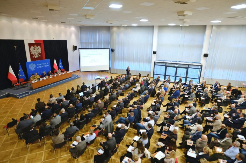 Bezpieczeństwo mieszkańców jest dla nas priorytetem! Przedstawiciele Miasta Limanowa na spotkaniu dotyczącym Programu Ochrony Ludności i Obrony Cywilnej    - zdjęcie 4
