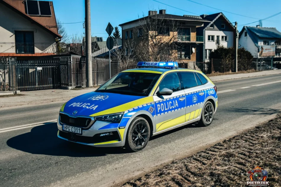Kolizja dwóch aut na DK 28 - zdjęcie 18