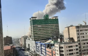 Izrael i USA zaatakowały Iran; Teheran odpowiedział atakami na państwa w regionie (synteza) - zdjęcie główne