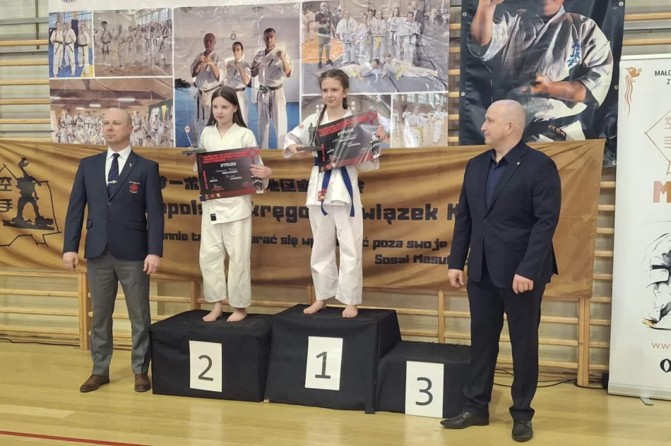 Limanowscy karatecy z medalowym dorobkiem w wojewódzkiej rywalizacji - zdjęcie 7