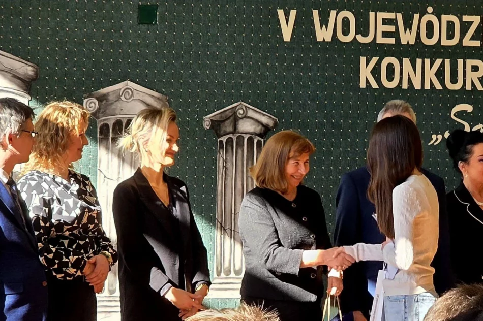 V edycja Wojewódzkiego Konkursu Filozoficznego „Sapere Aude!” w I LO w Limanowej - zdjęcie 11