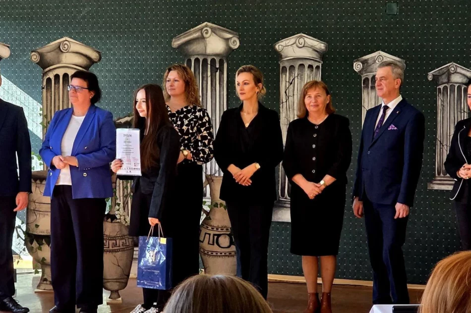 V edycja Wojewódzkiego Konkursu Filozoficznego „Sapere Aude!” w I LO w Limanowej - zdjęcie 19
