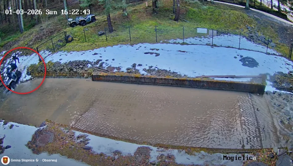 Quadami wjechali w ujęcie wody (WIDEO) - zdjęcie 1