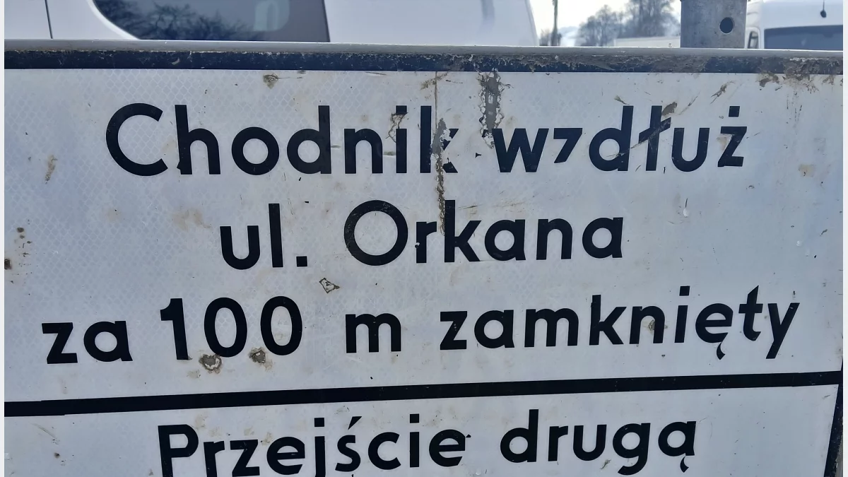 Piesi nie przejdą, ruch skierowany do parku