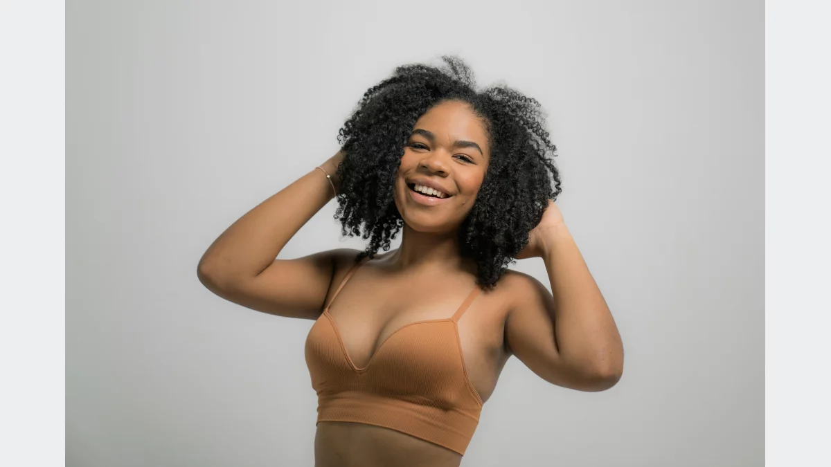 Bralette – więcej niż zwykła bielizna. Jak stylizować ją na co dzień?