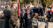 Prosili o... ciszę. Kontrowersje wokół obchodów na cmentarzu - zdjęcie 2