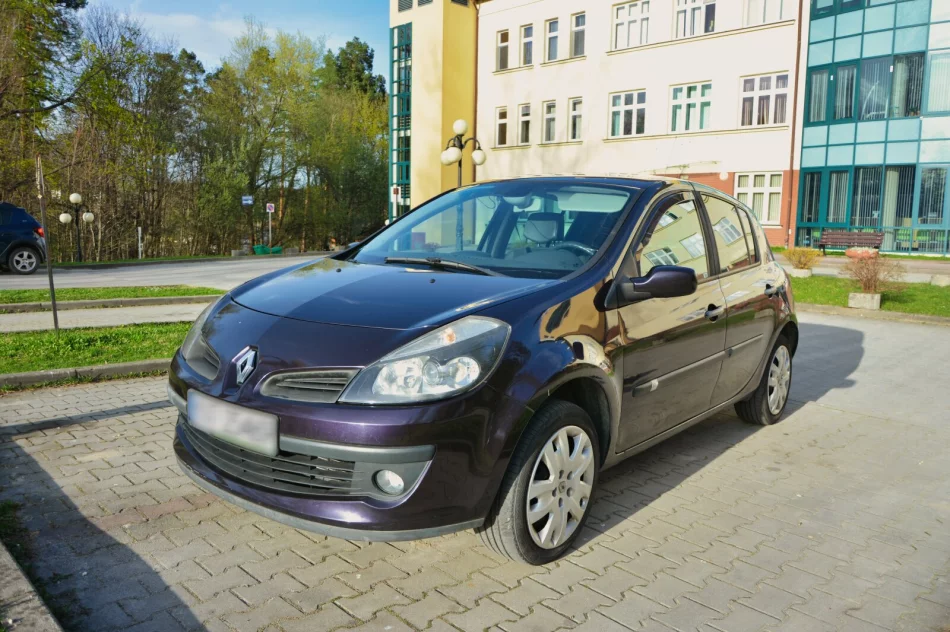 Sprzedam RENAULT CLIO 1.5 dCi 85 KM 2007 Bezwypadkowy - zdjęcie 1
