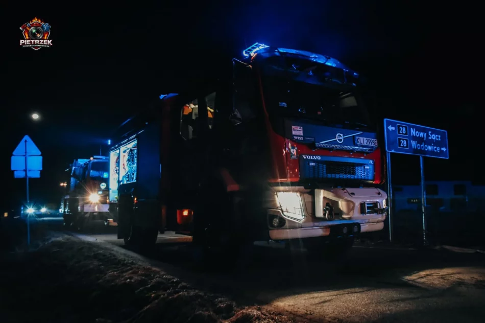Domownicy ewakuowali się przed przybyciem służb - zdjęcie 6