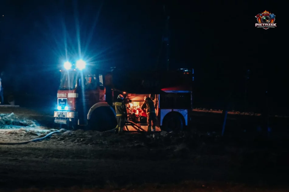 Domownicy ewakuowali się przed przybyciem służb - zdjęcie 8