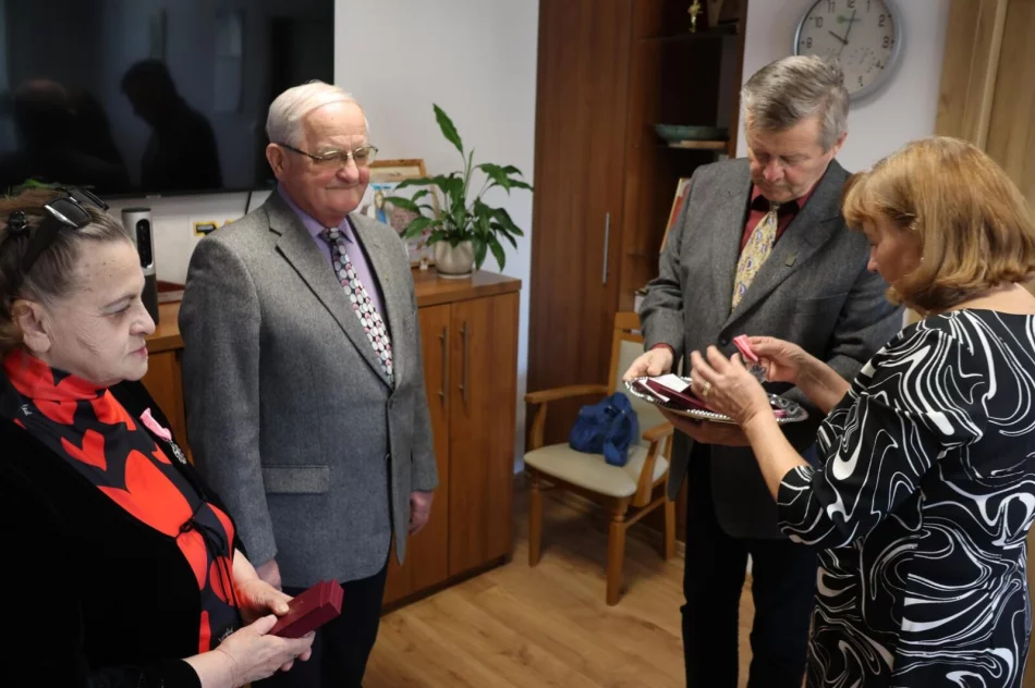 50 lat wspólnej drogi - medale wręczone w urzędzie - zdjęcie 14