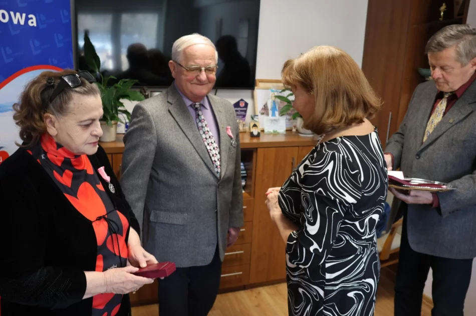 50 lat wspólnej drogi - medale wręczone w urzędzie - zdjęcie 17