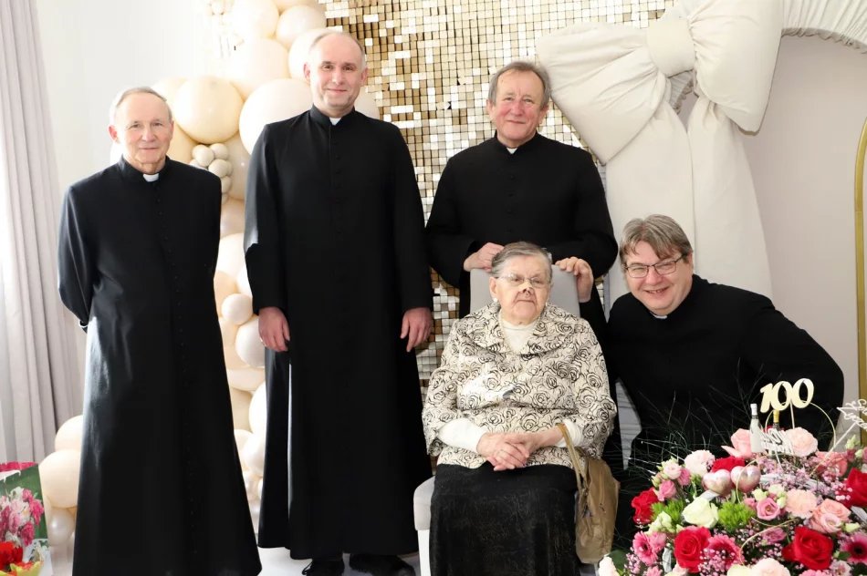 100 lecie pani Józefy Kuźmy z Męciny - zdjęcie 9