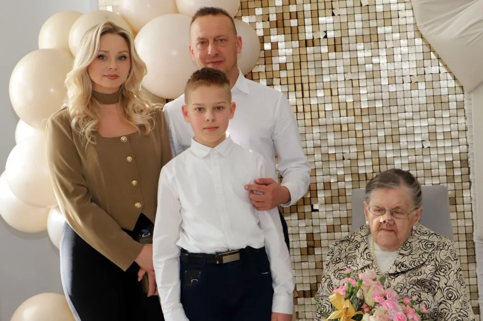 100 lecie pani Józefy Kuźmy z Męciny - zdjęcie 12