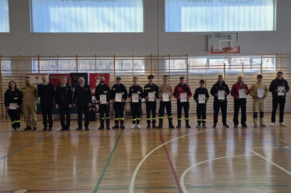 Młodzieżowa Drużyna Pożarnicza z Limanowej na II Halowych Zawodach Sportowo-Pożarniczych Powiatu Limanowskiego - zdjęcie 8
