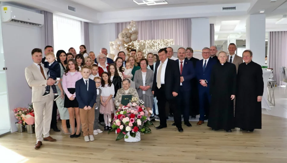 Wyjątkowy jubileusz - 100 lat Józefy Kuźmy (ZDJĘCIA) - zdjęcie 1