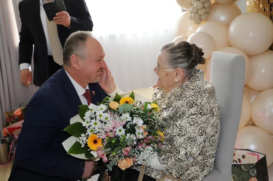 Wyjątkowy jubileusz - 100 lat Józefy Kuźmy (ZDJĘCIA) - zdjęcie 6