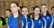 Dziewczęta ze SP 1 w Starej Wsi zwyciężają w Mistrzostwach Gminy w Piłce Ręcznej Młodzieży - zdjęcie 5