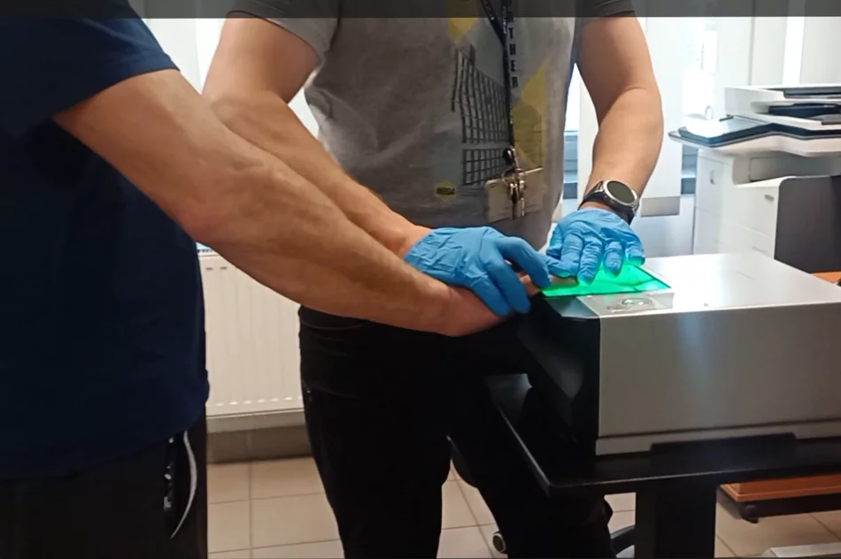 Gigantyczna fabryka narkotyków. Policja przejęła towar wart 22,5 mln zł - zdjęcie 4