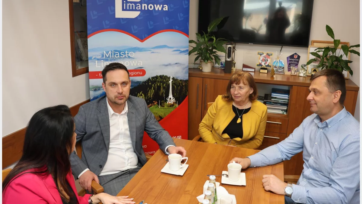 Inwestycja kolejowa w Limanowej. Spotkanie władz Miasta Limanowa z przedstawicielami PKP PLK oraz wykonawcą inwestycji.