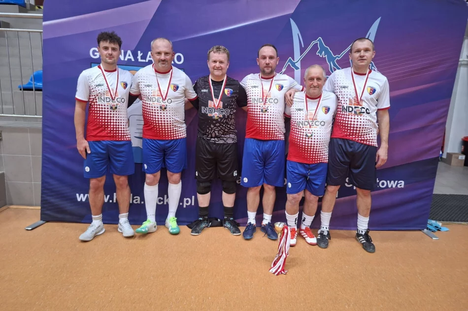 Liga oldbojów zakończyła rywalizację: Olimp Team z mistrzostwem - zdjęcie 2