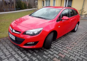Opel Astra 1. 7 cdti 125 KM kombi - Zdjęcie główne