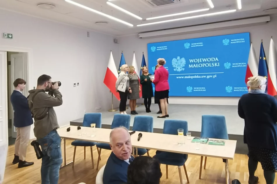 Limanowa doceniona za rozwój polityki senioralnej i działalność Rady Seniorów - zdjęcie 2