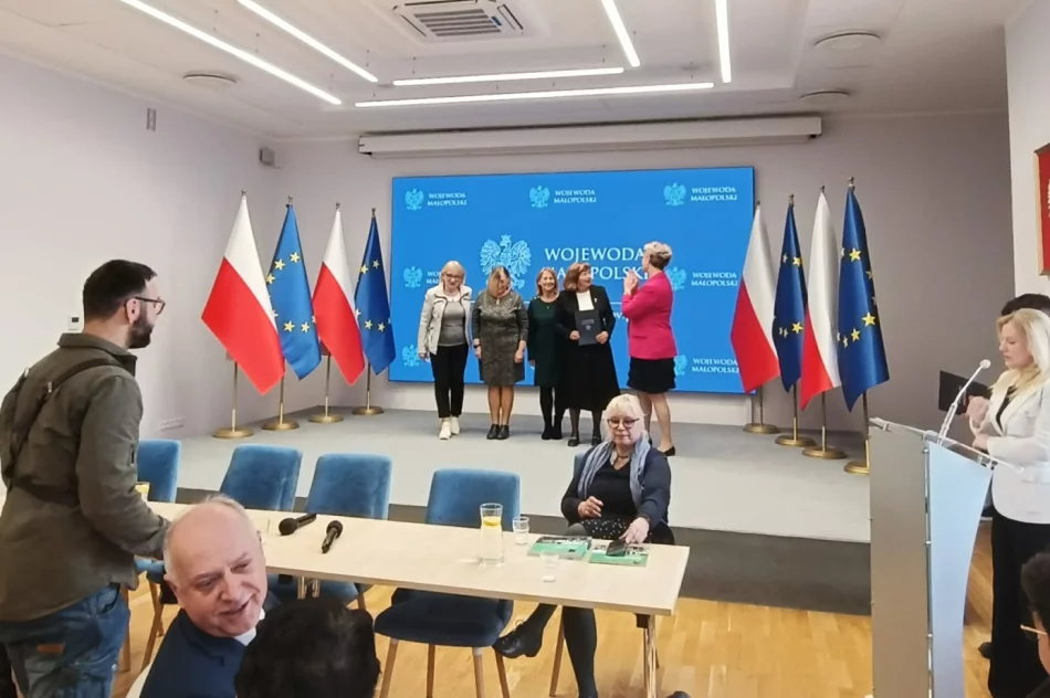 Limanowa doceniona za rozwój polityki senioralnej i działalność Rady Seniorów - zdjęcie 3