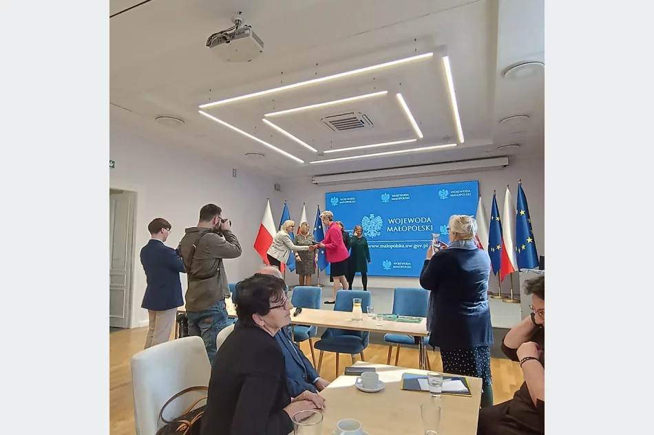 Limanowa doceniona za rozwój polityki senioralnej i działalność Rady Seniorów - zdjęcie 6